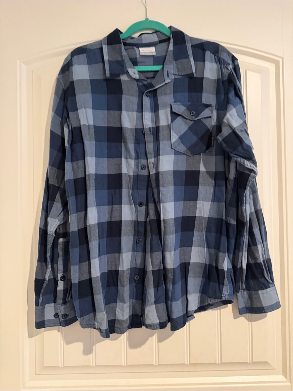 Men’s Blue Plaid Button-Up Shirt Medium